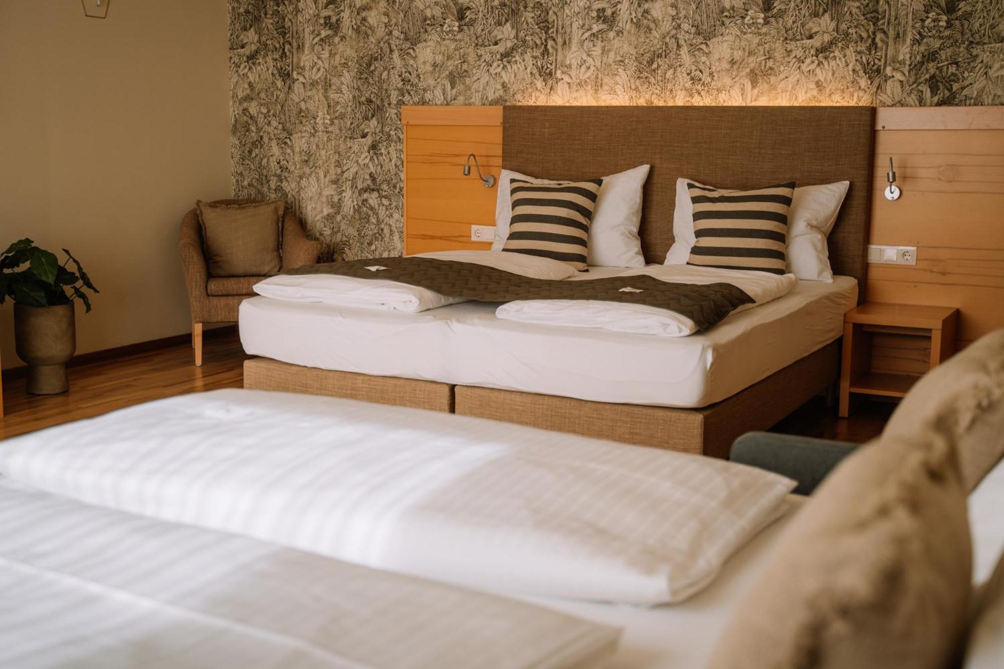 Hotel Auszeit St Lambrecht ザンクト・ランブレヒット エクステリア 写真